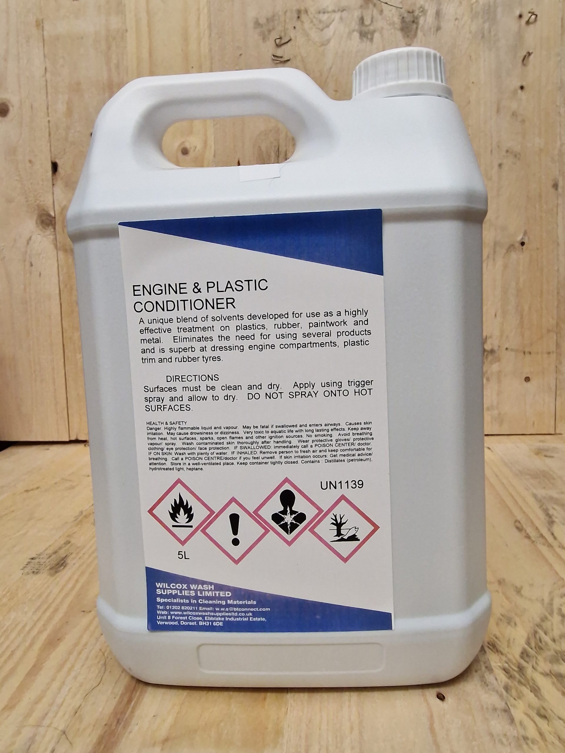 Car Engine & Plastic Conditioner